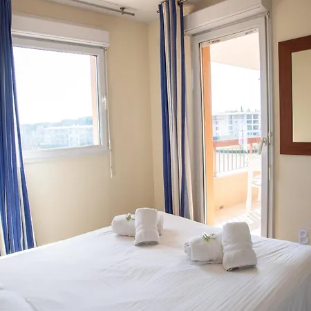 Magnificent One-bedroom With Views Near The Sea And Golf Apartment Mandelieu-la-Napoule